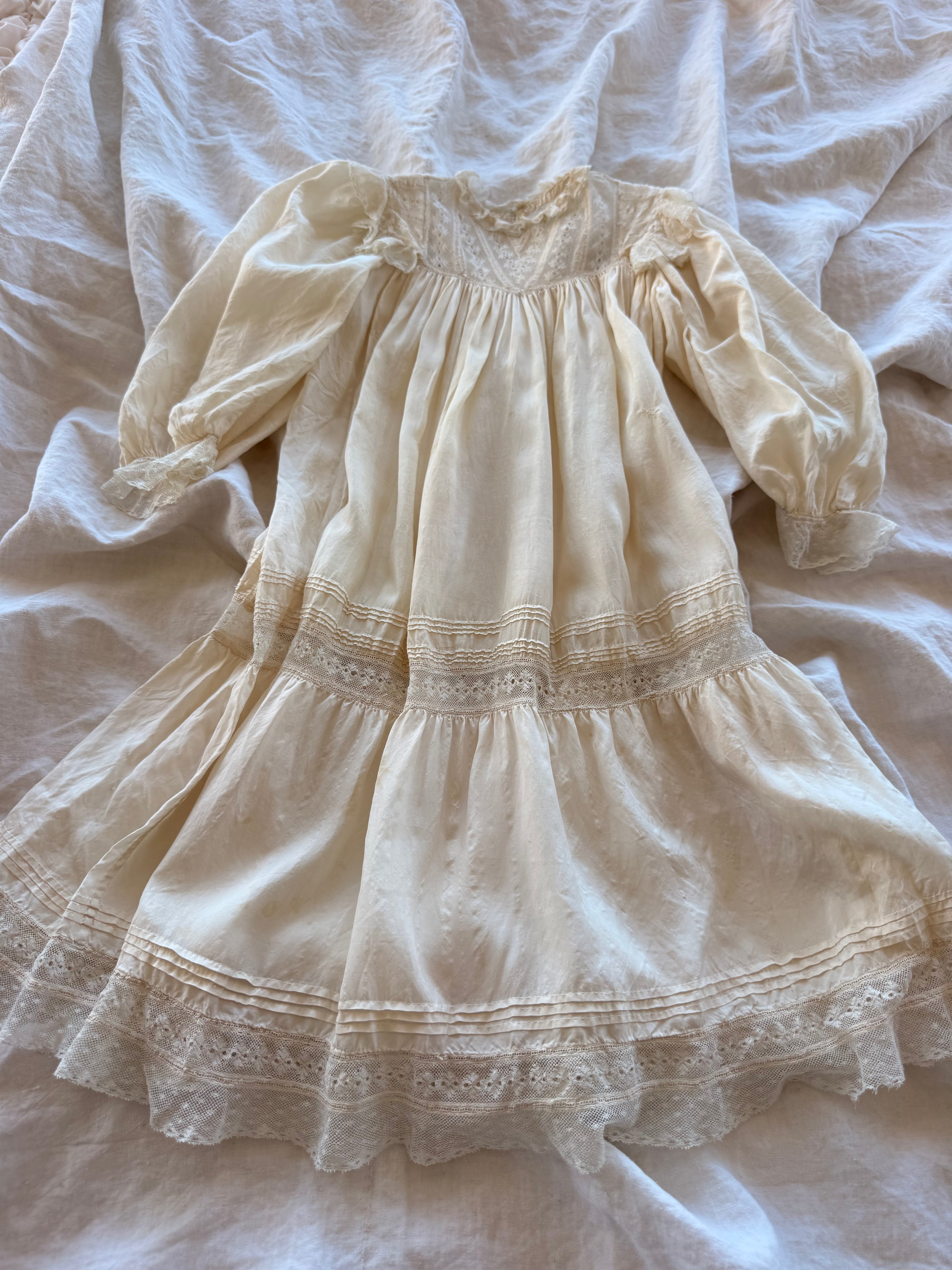 1900s cream silk & lace dress