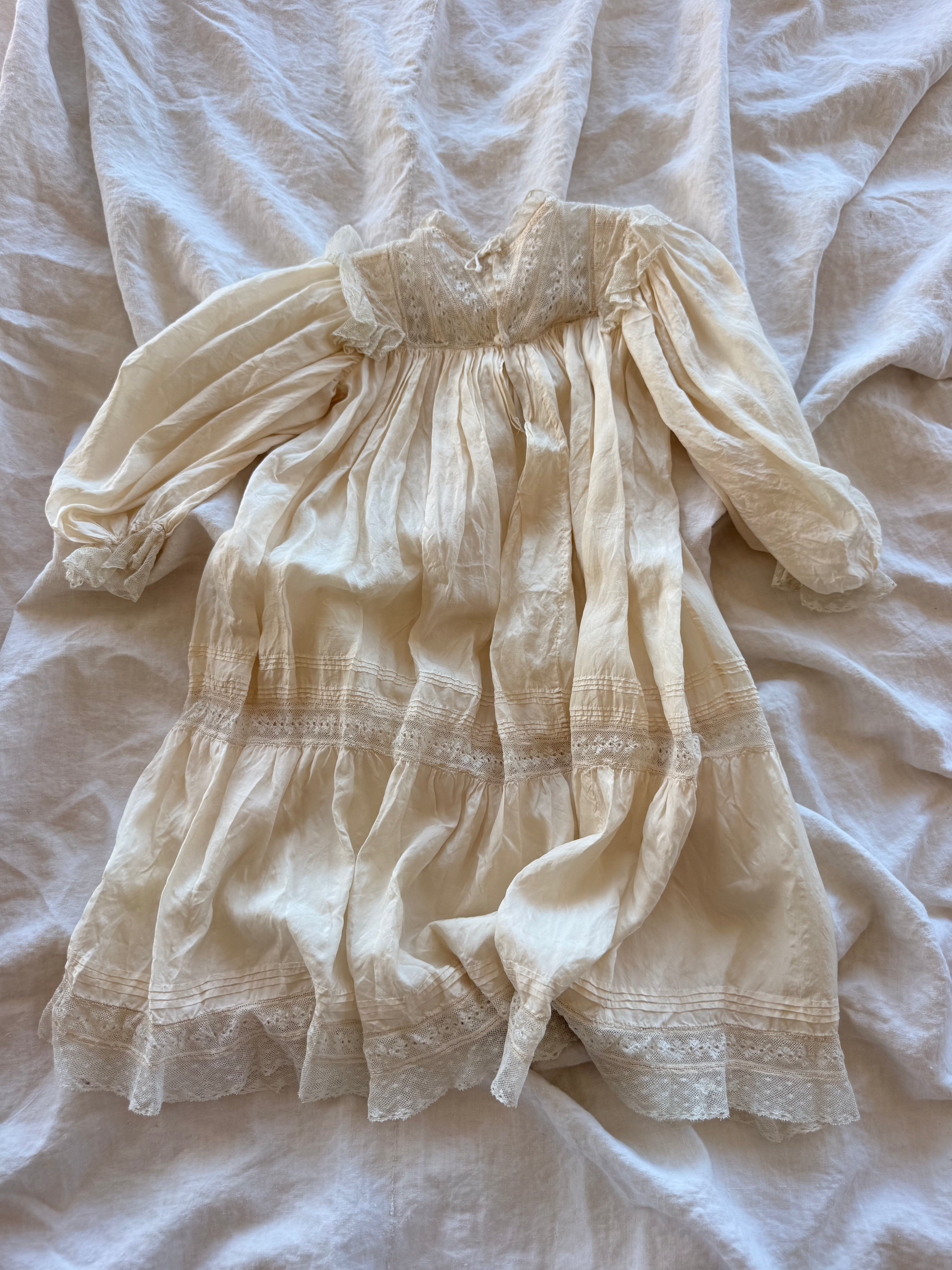 1900s cream silk & lace dress
