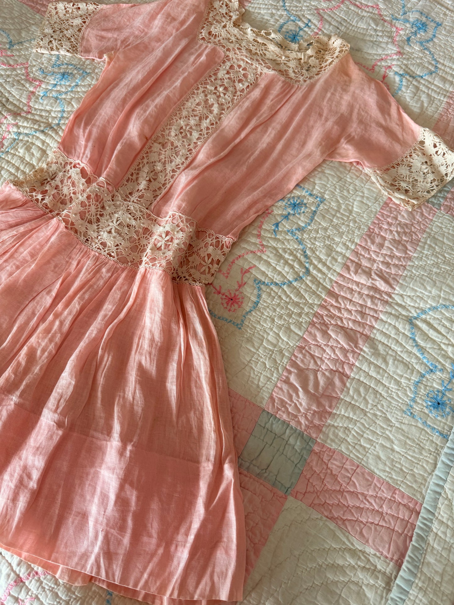 1920s pink lace panel dress