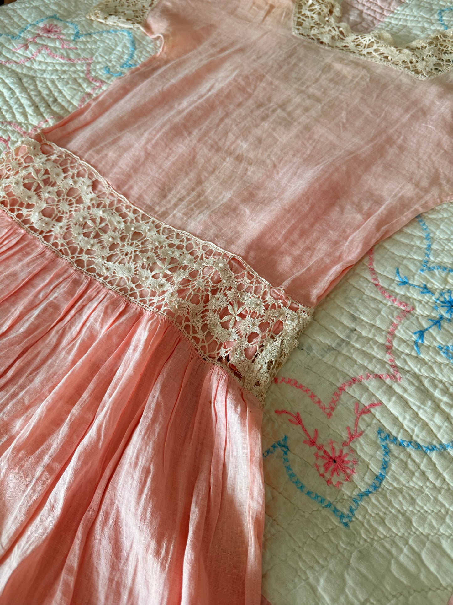 1920s pink lace panel dress