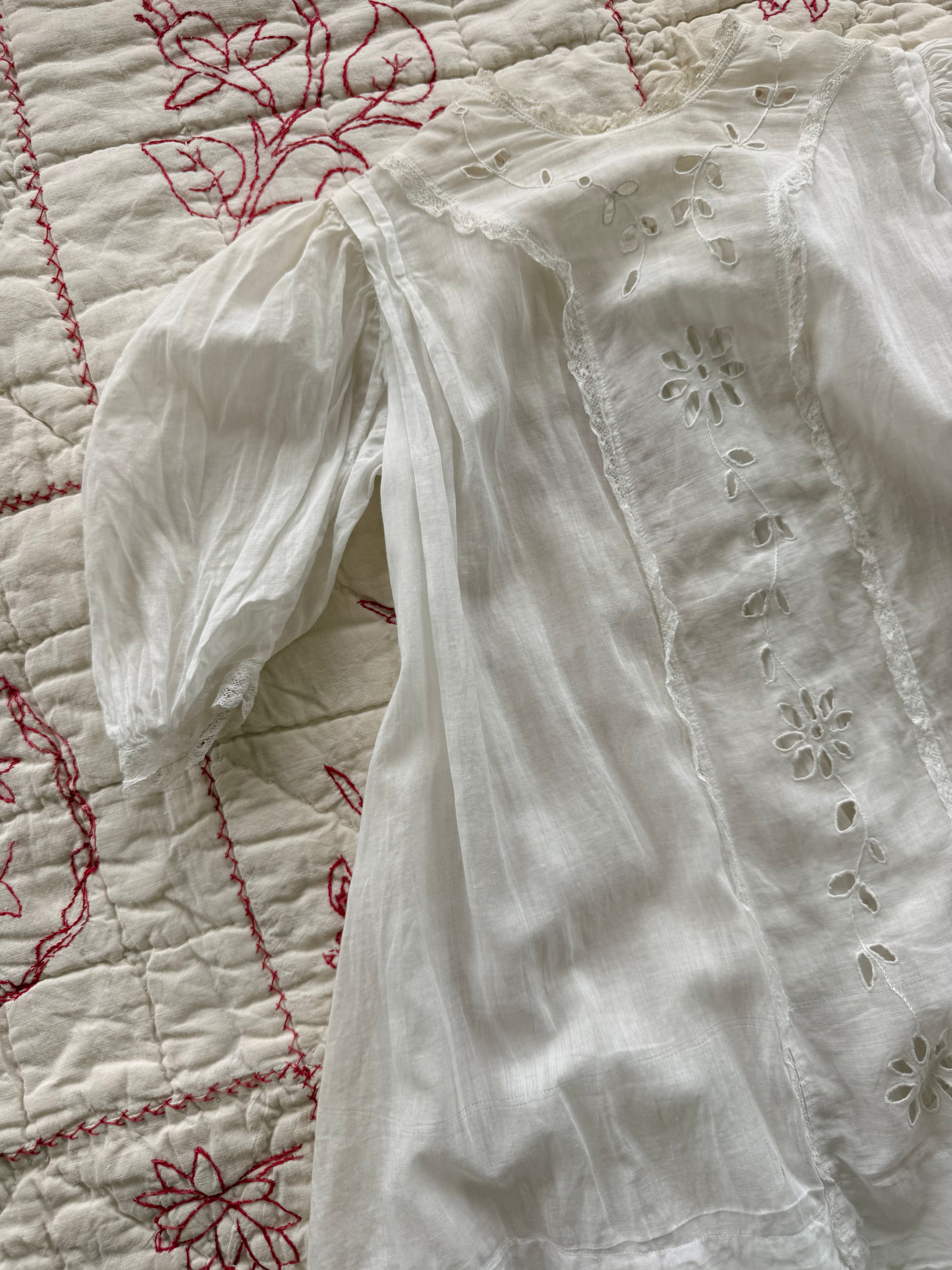 1900s lace cutwork daisy dress