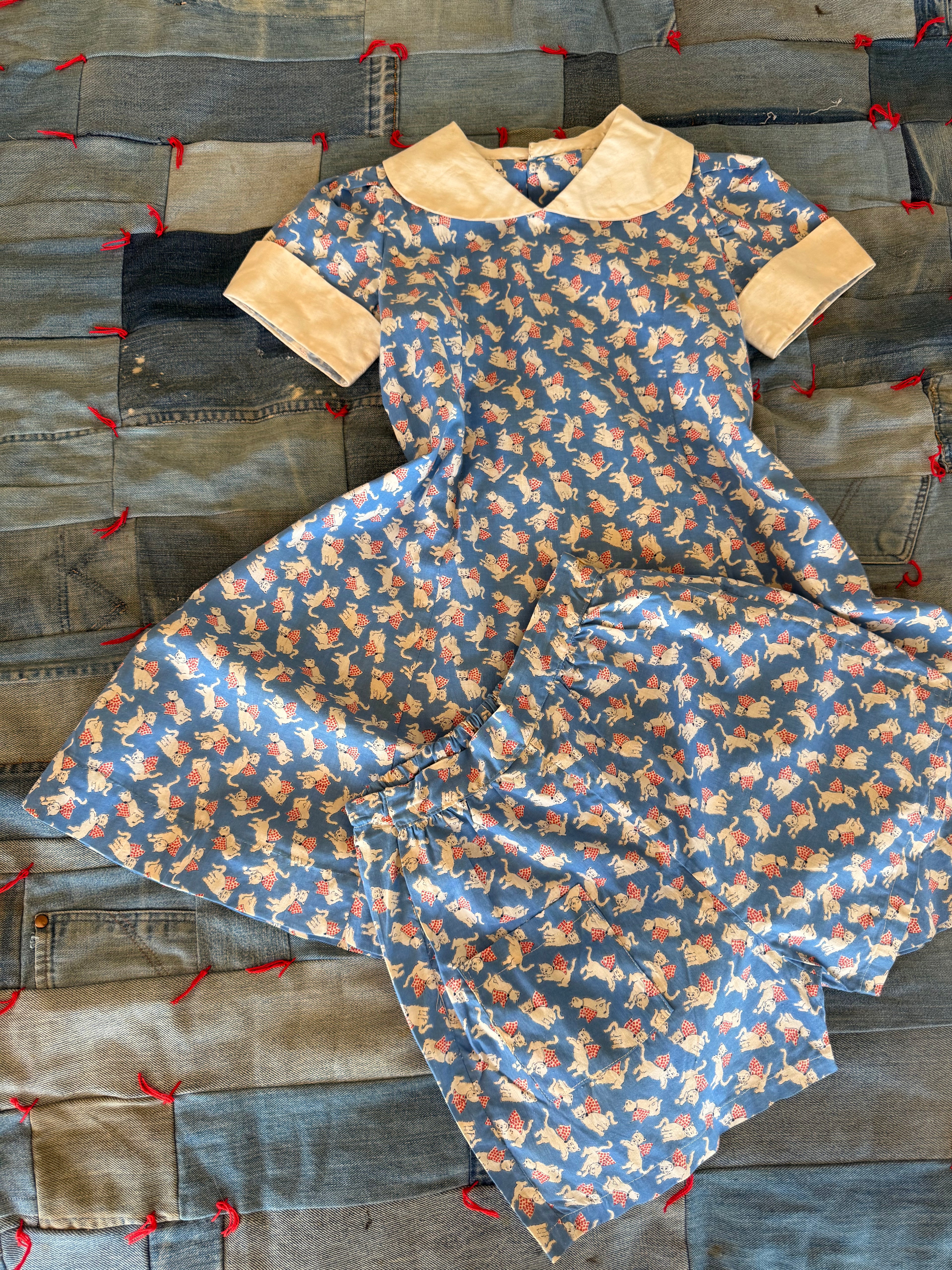 1940s blue kitten set